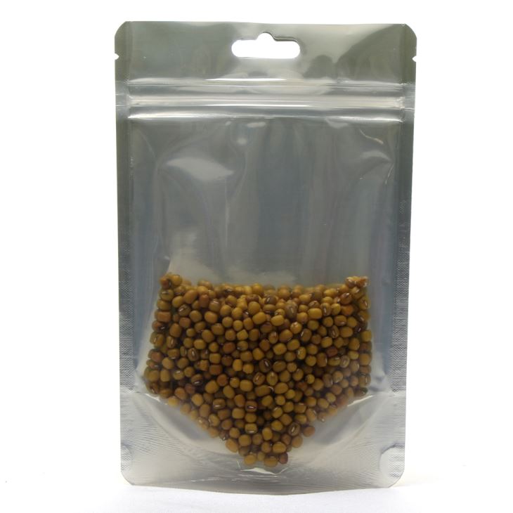 Läpinäkyvä folio pystyssä