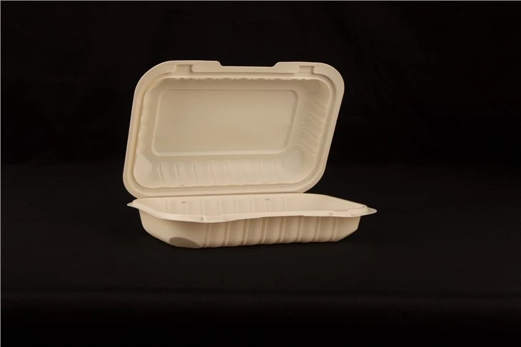 9 x 6 tuuman saranoitu, simpukkamineraalilla täytetty takeaway-ruokasäiliö mikroaaltouunissa